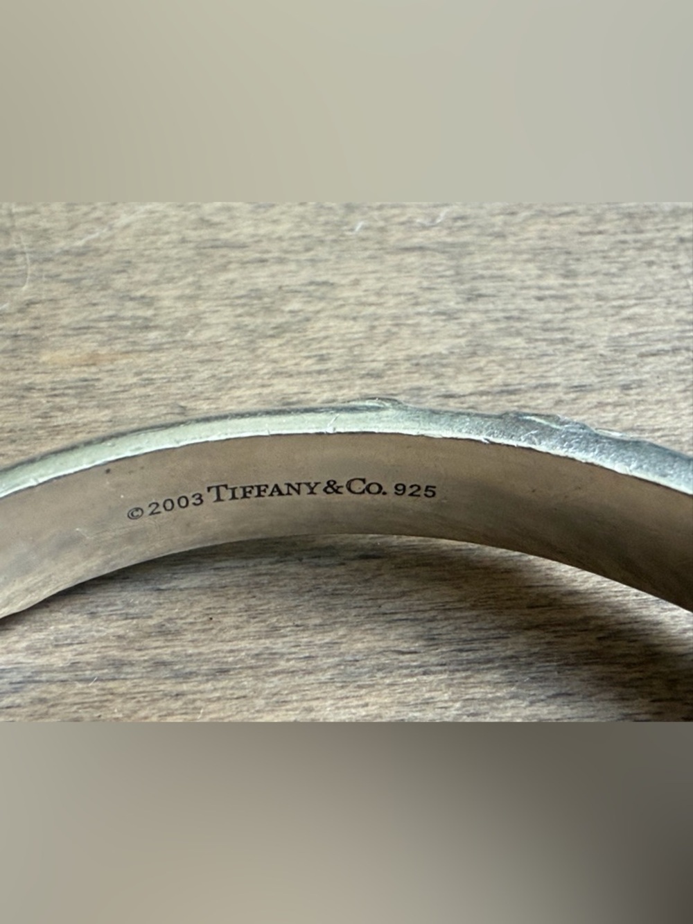 Vintage Tiffany & Co. Silver Floral Relief Bangle Bracelet size 6.5 - Picture 2 of 7